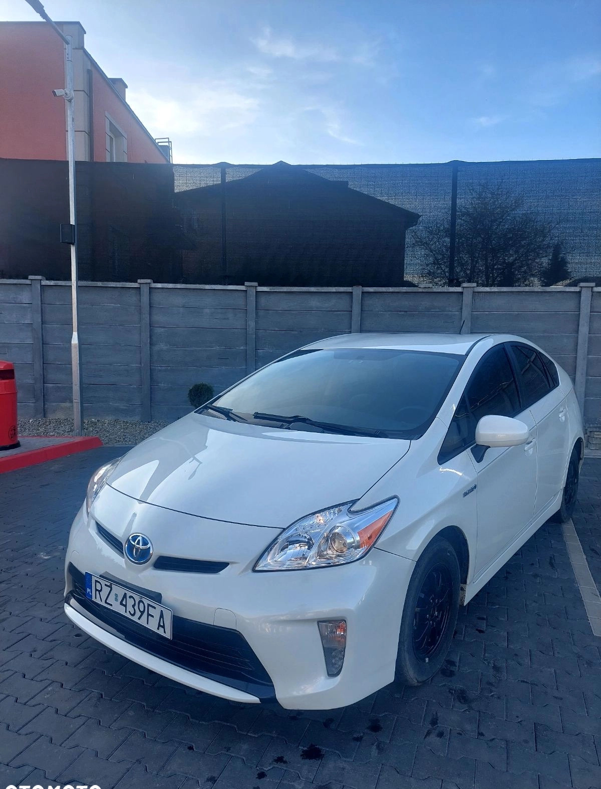 Toyota Prius cena 42500 przebieg: 164000, rok produkcji 2014 z Radom małe 37